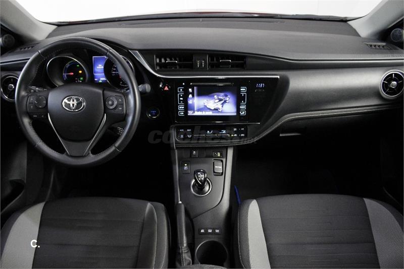 TOYOTA auris 1.8 140h active touring sports Eléctrico / Híbrido Rojo TOYOTA auris 1.8 140h active touring sports Eléctrico / Híbrido Rojo