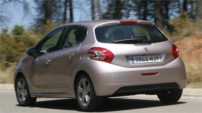 Peugeot 208 1.6 e-HDI 92 CV