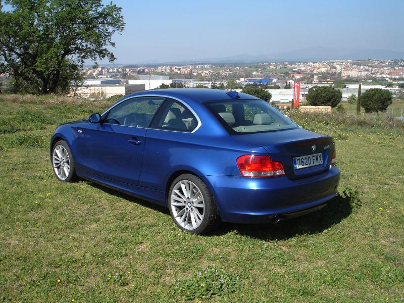 Bmw 123d coupe manual #6