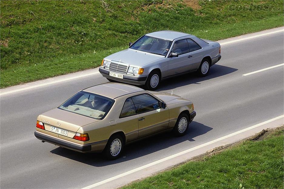 Mercedes-Benz 300 CE: 30° aniversario