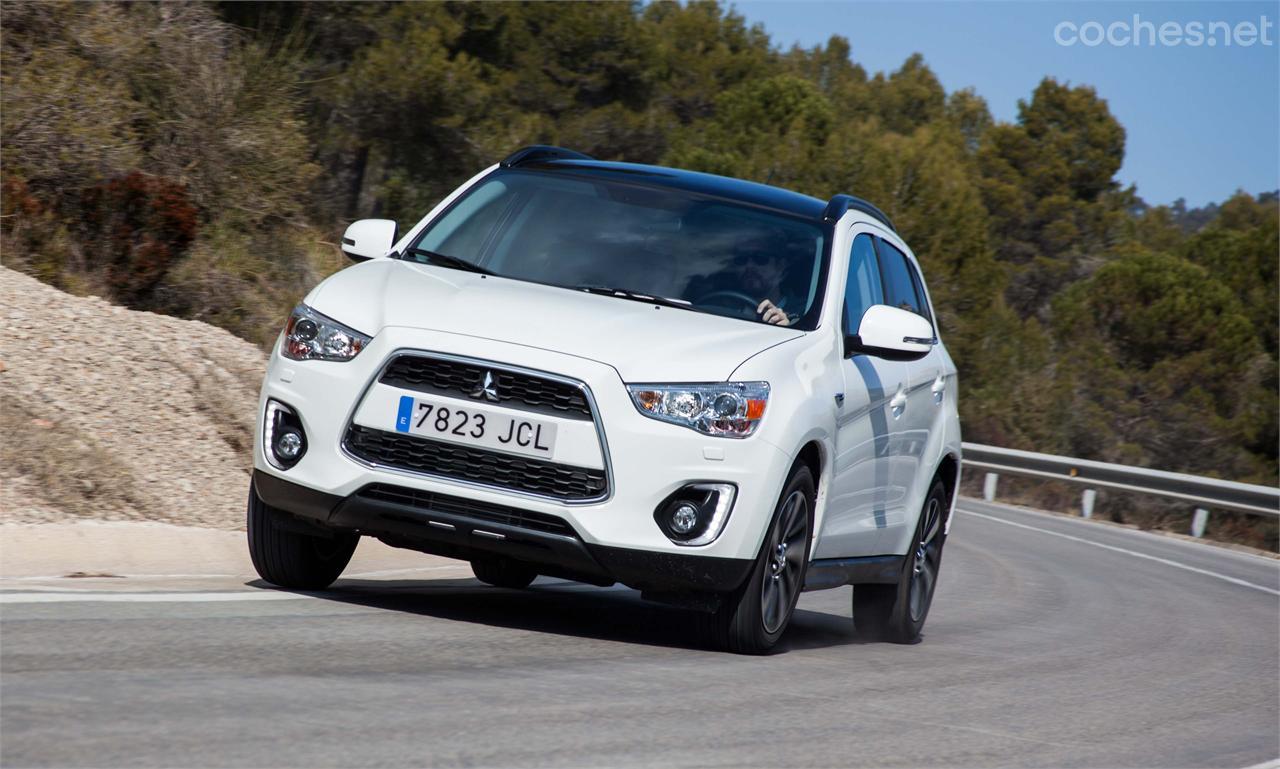 Mitsubishi asx vs nissan qashqai 2013 #10