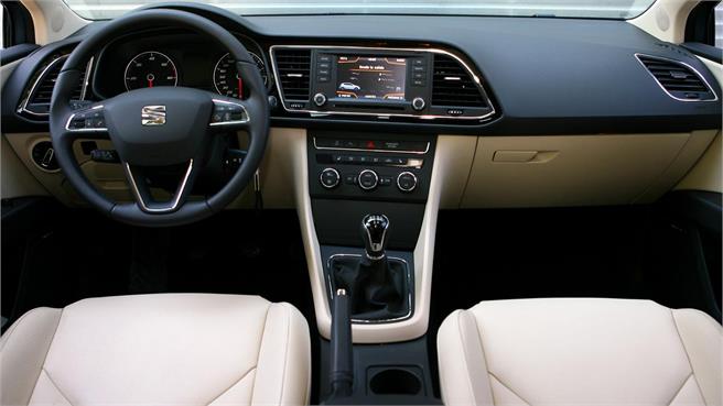 Audi A3 Sportback - Seat León