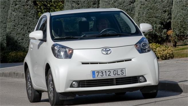 cadenas coche velcro pruebas toyota iq 2010 noticias coches net cadenas coche velcro pruebas toyota iq 2010 noticias coches net