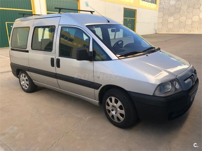 PEUGEOT Expert Premium 2.0 HDi 110CV 5 Plazas 4p.