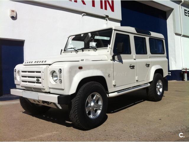 Land rover defender 2011