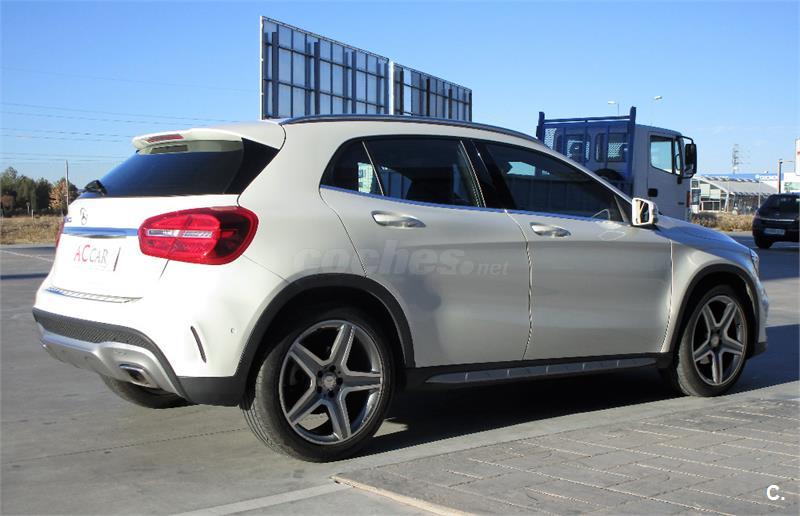 MERCEDESBENZ clase gla 4x4 gla 200 d amg line Diesel de color Blanco