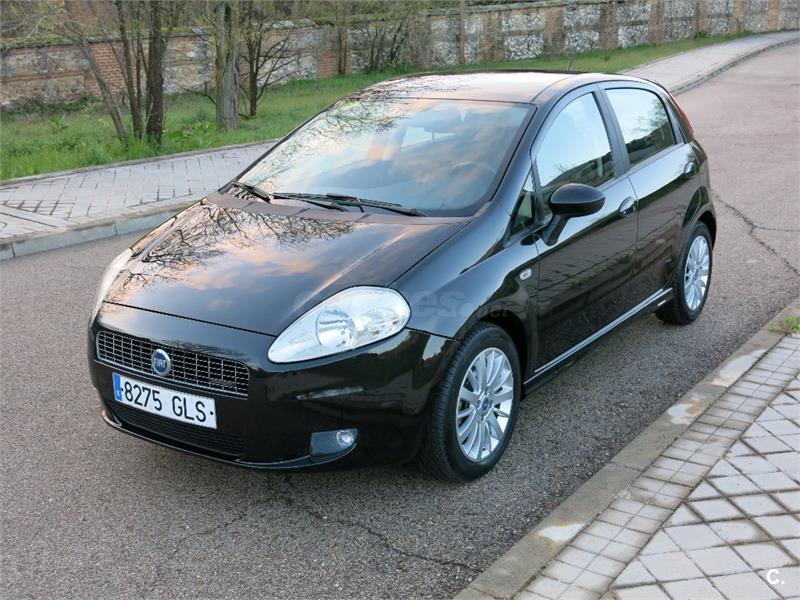 FIAT grande punto 1.3 multijet 16v 90 dynamic Diesel Negro (Negro) del 2009 con 207000km en FIAT grande punto 1.3 multijet 16v 90 dynamic Diesel Negro (Negro) del 2009 con 207000km en
