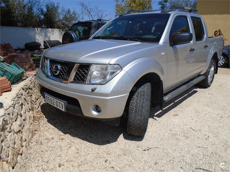 NISSAN navara pick up 4x4 doble cabina le auto premium Diesel de color