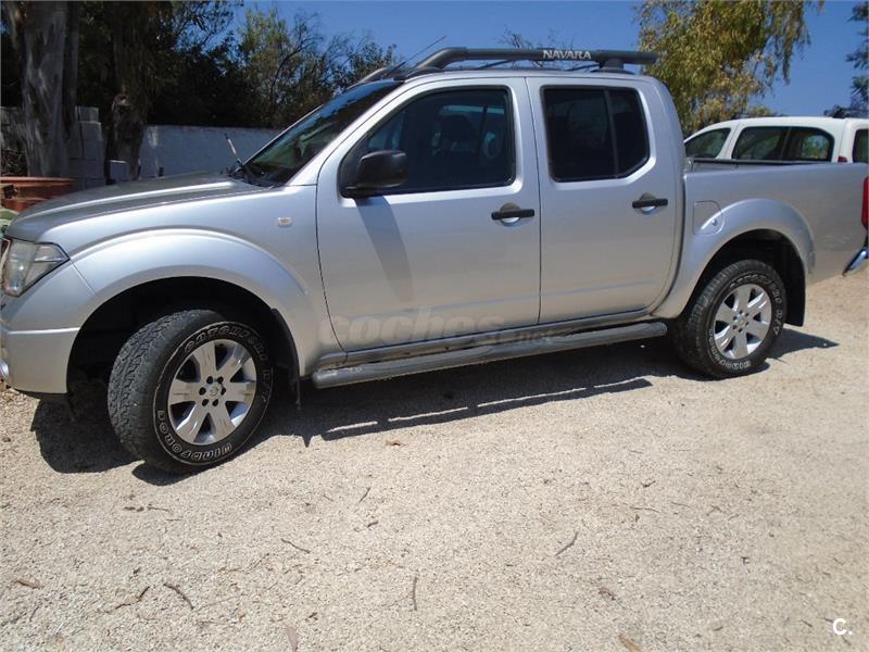 NISSAN navara pick up 4x4 doble cabina le auto premium Diesel de color