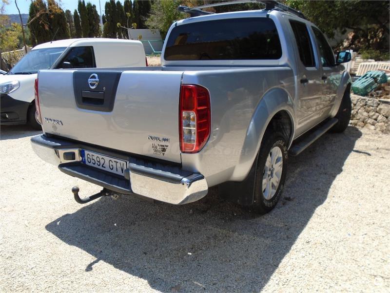 NISSAN navara pick up 4x4 doble cabina le auto premium Diesel de color