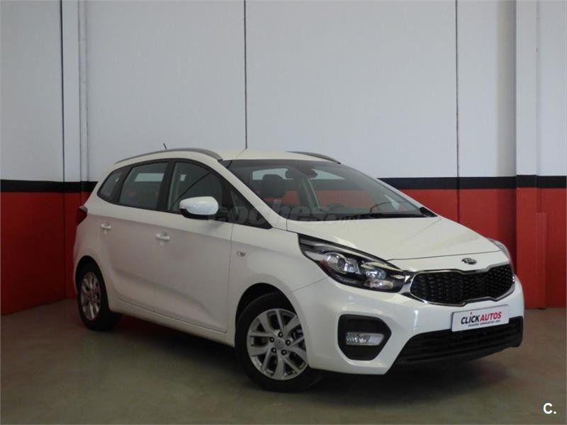 Kia carens 2018