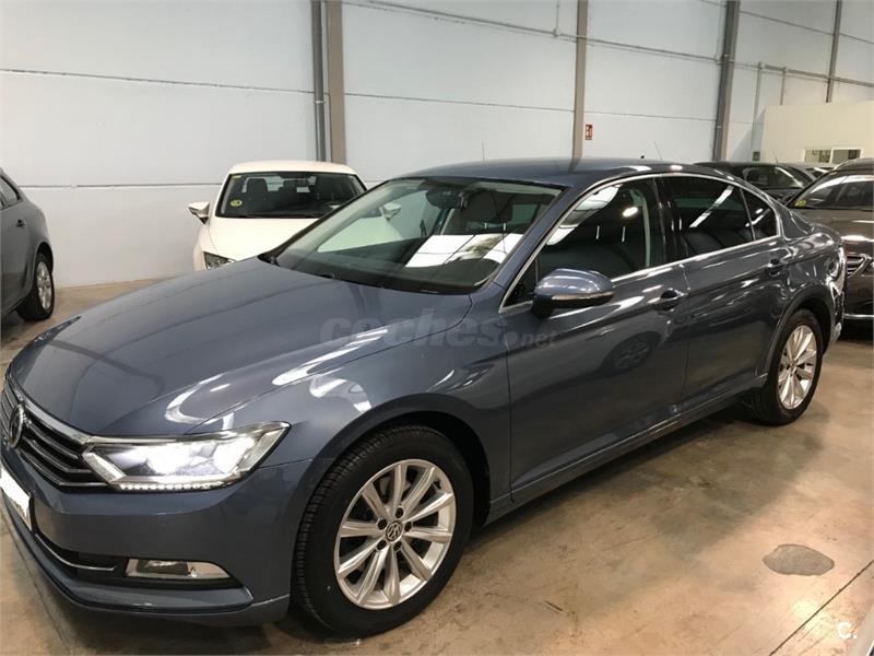 VOLKSWAGEN passat advance 1.6 tdi 120cv bmt Diesel Azul (Azul) del 2015 con 120000km en Sevilla VOLKSWAGEN passat advance 1.6 tdi 120cv bmt Diesel Azul (Azul) del 2015 con 120000km en Sevilla