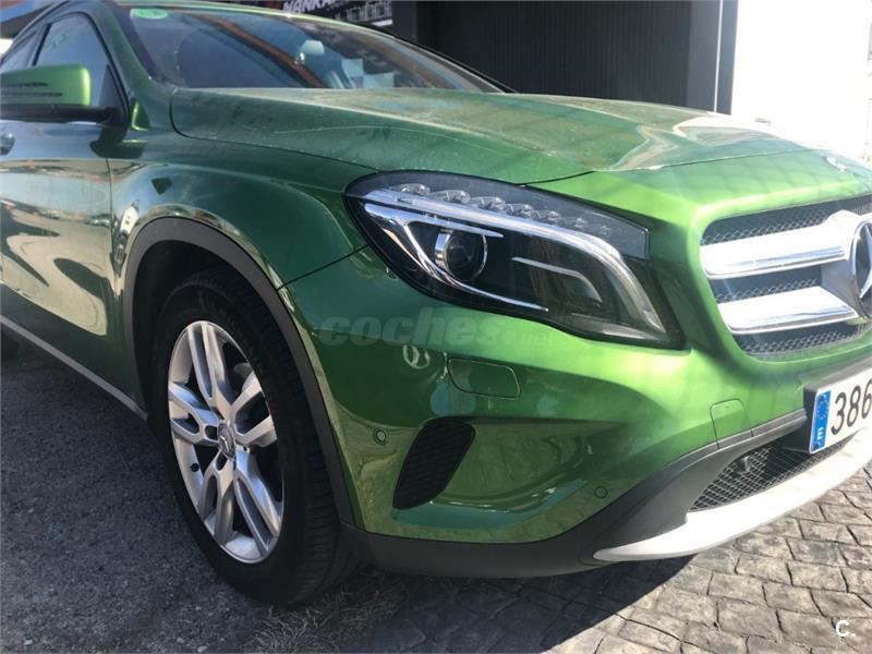 MERCEDESBENZ clase gla 4x4 gla 200 d urban Diesel de color Verde del