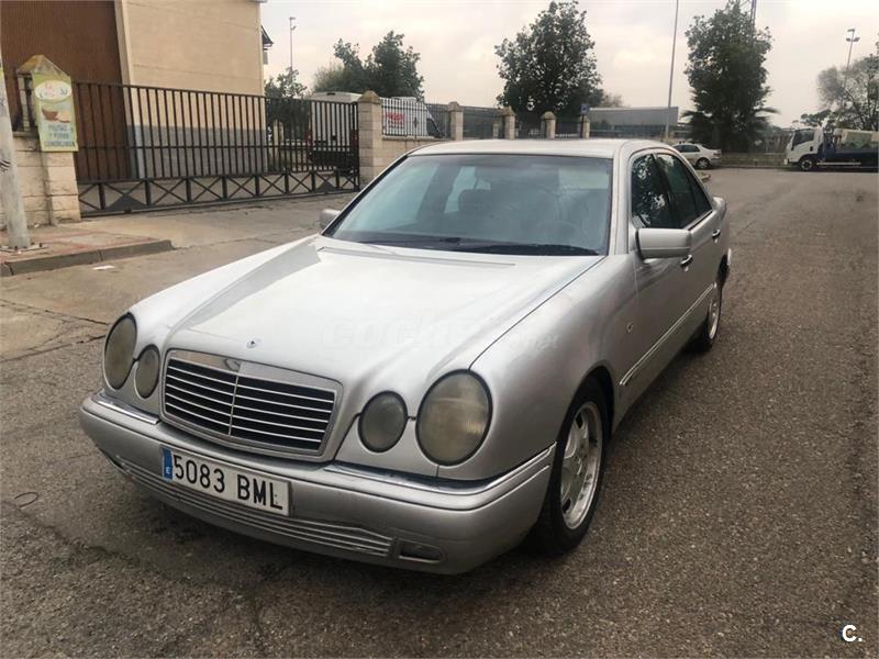 MERCEDES-BENZ Clase E E 290 Td Diesel Gris / Plata (Plata) Del 1998 Con ...