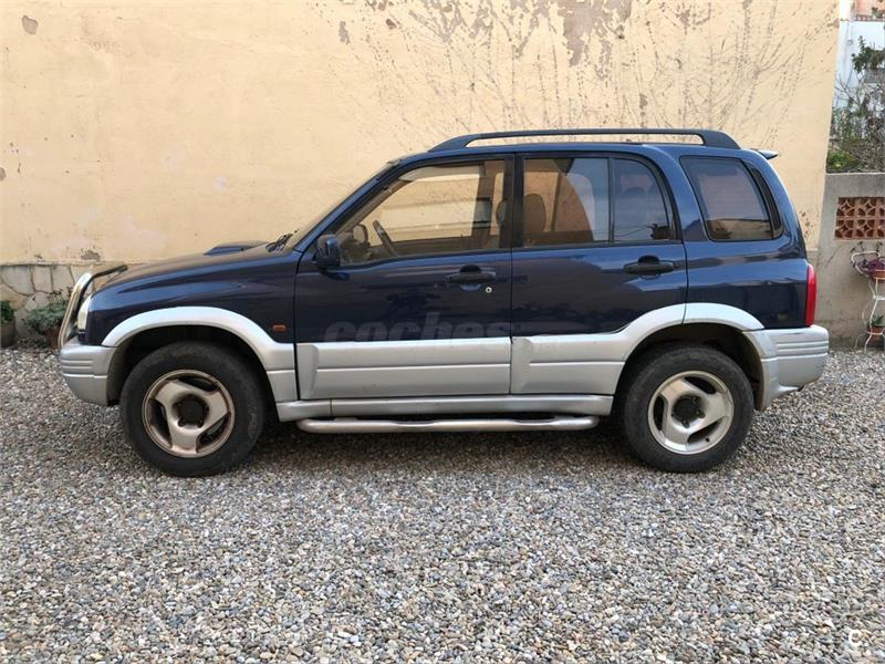 Suzuki grand vitara 2000