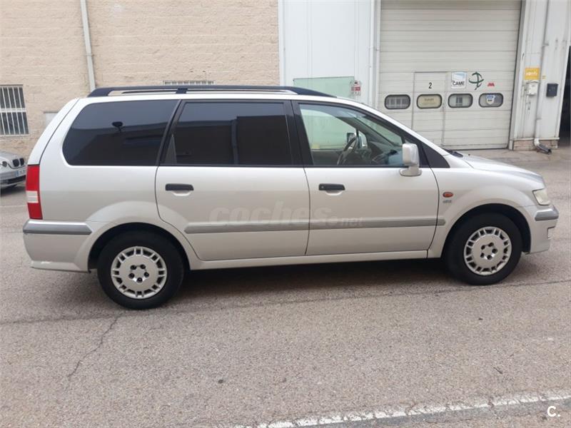 Mitsubishi space wagon 2000