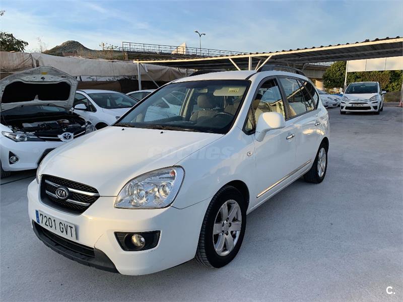 Kia carens 2010