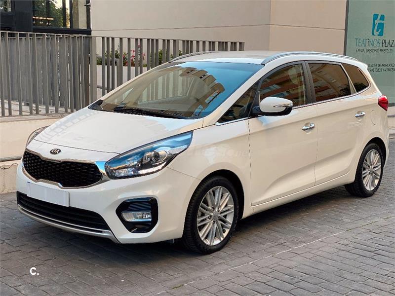 Kia carens 2018