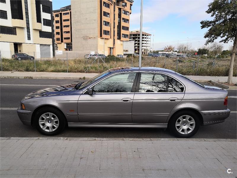 Bmw 5 2001 год