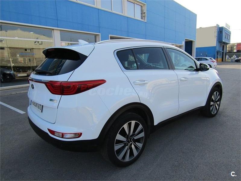 Kia sportage 18 года