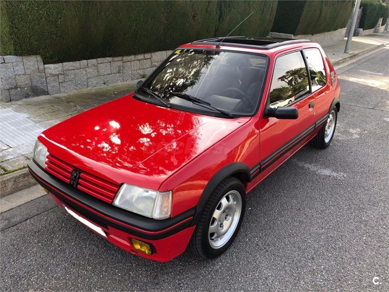 Peugeot 205//GTI cierre de la puerta.
