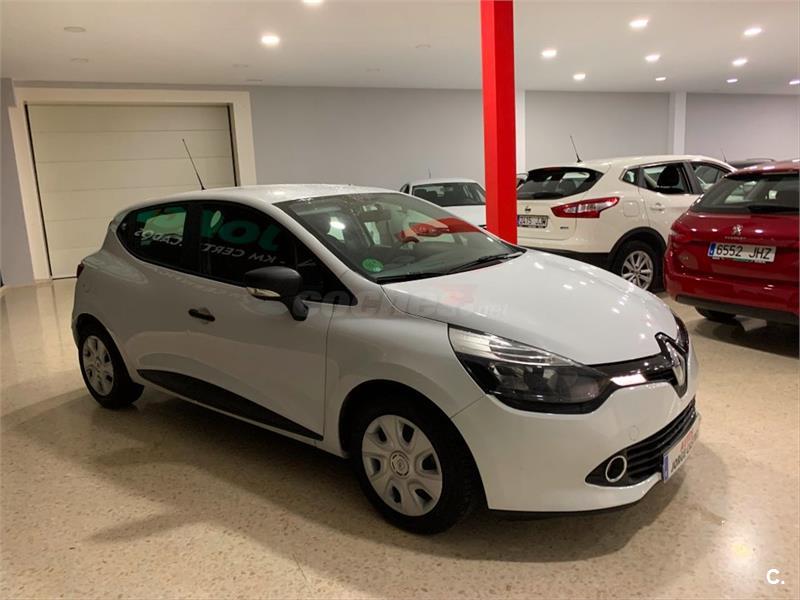 RENAULT Clio (2016) - 4.999 € en Sevilla | Coches.net