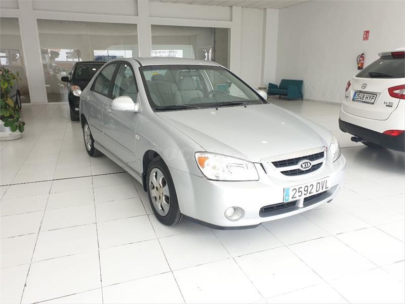 Kia cerato 2006 года