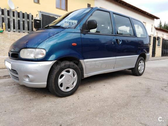 Nissan serena 1999