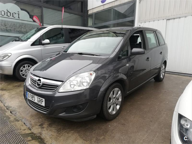 Opel zafira 2010 года