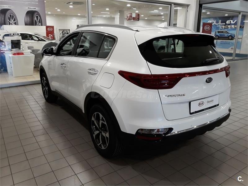 Kia sportage 21 года