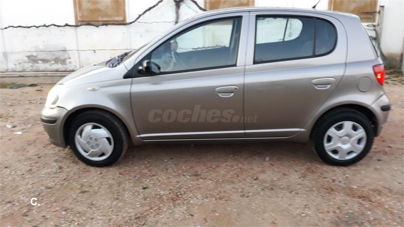 toyota yaris 2004 isofix