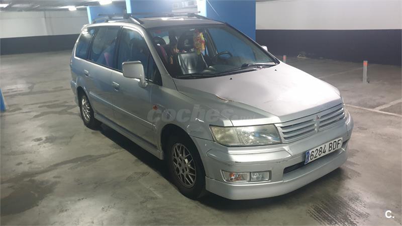 Mitsubishi space wagon 2000