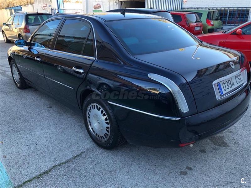 Coches similares al lancia thesis image