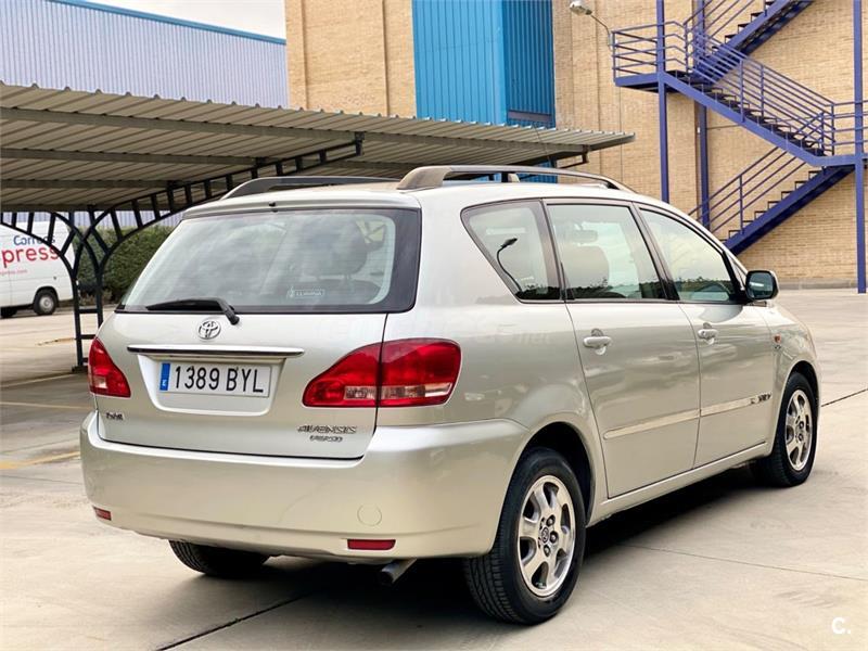 Toyota avensis verso 2002