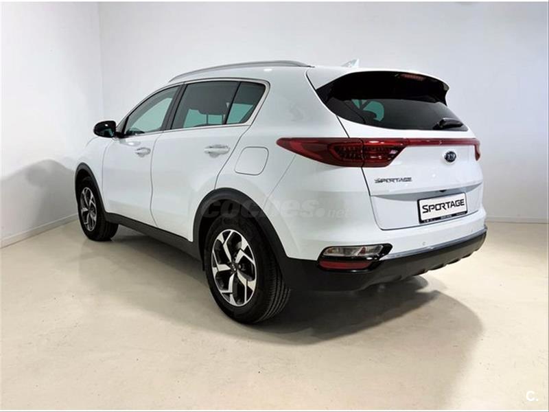 Kia sportage 21 года