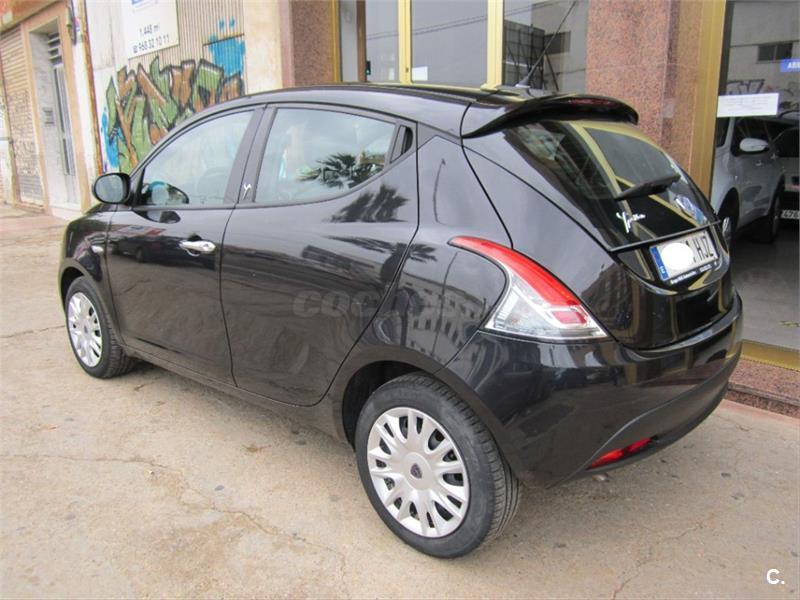 Lancia ypsilon 2012