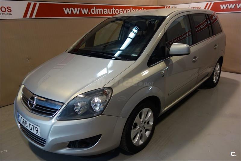 Opel zafira 2010 года