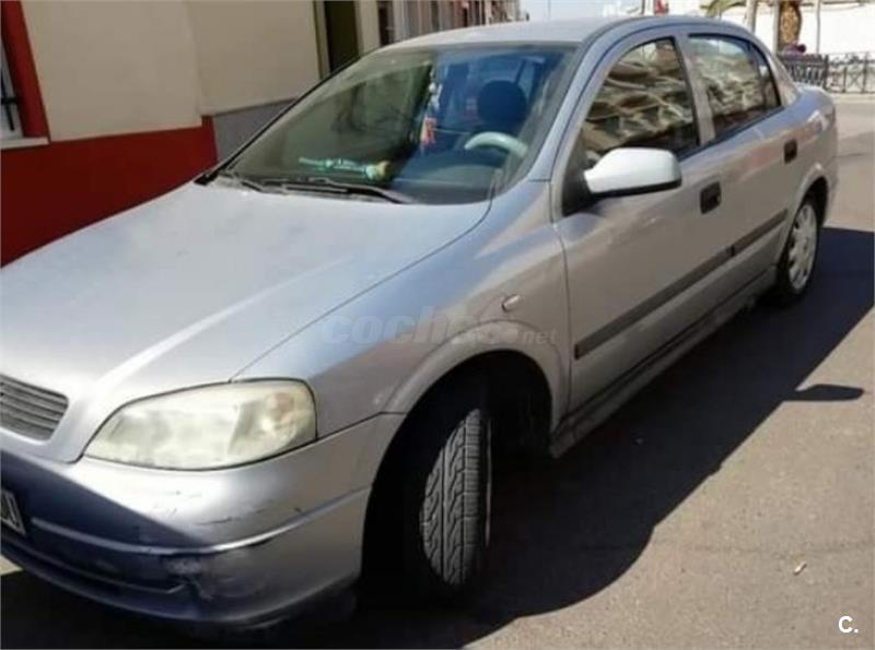 Opel 2000 года