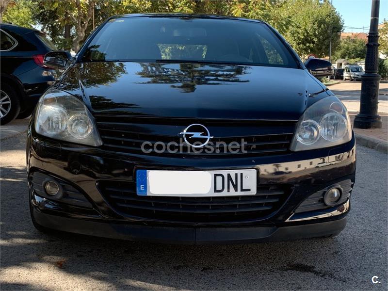 OPEL Astra (2005) - 3999 € | Coches.net