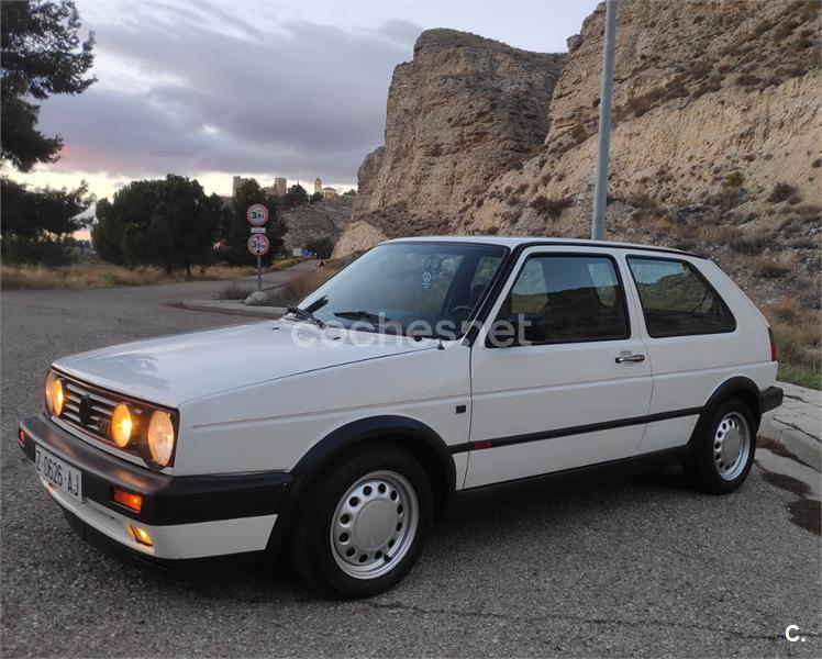 VOLKSWAGEN Golf (1990) - 5500 € en Zaragoza 