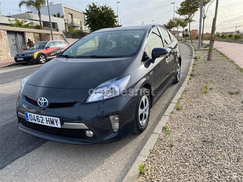 TOYOTA Prius Executive Plugin 5p.