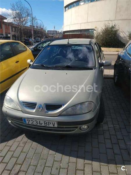 RENAULT Megane (2001) - 1200 € en Madrid 