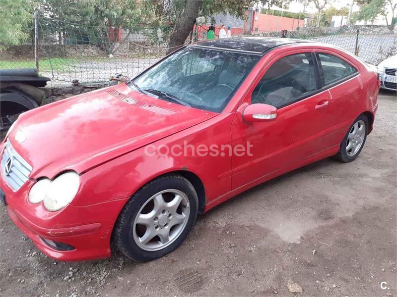 MERCEDES-BENZ Clase C (2002) - 800 € en Madrid 