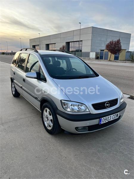 OPEL Zafira (2002) - 2000 € en Burgos 