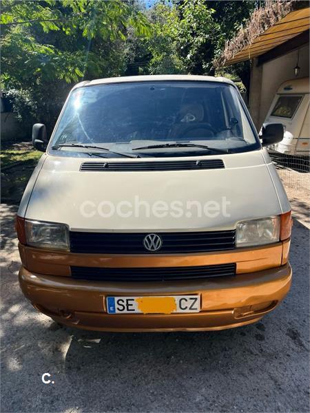 VOLKSWAGEN Transporter 1.9TD SWB RED COMBI2 4p.