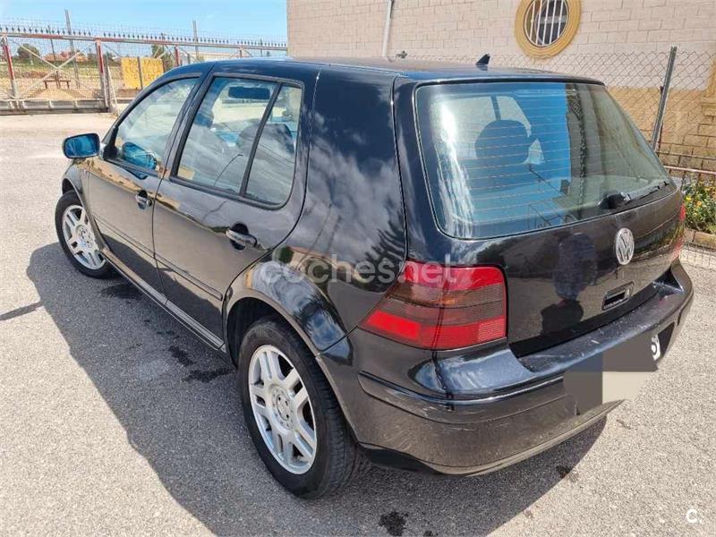 VOLKSWAGEN Golf (2003) - 2300 € en Alicante 