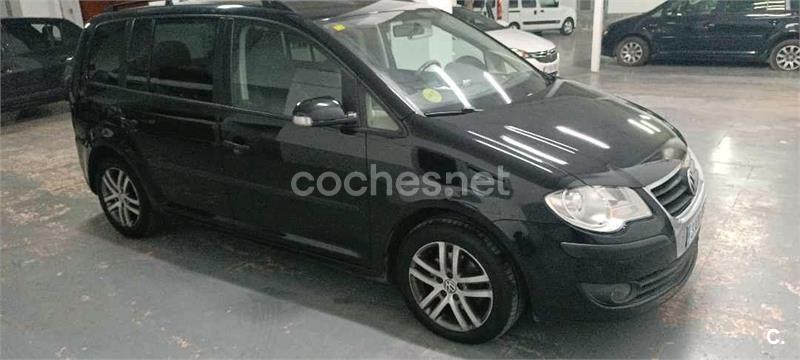 VOLKSWAGEN Touran año 2009 de segunda mano y ocasión 