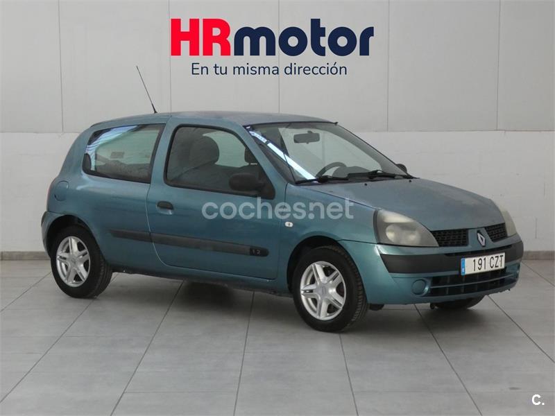 RENAULT Clio (2004) - 1900 € en Barcelona 