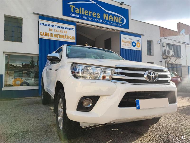 TOYOTA Hilux 2.4 D4D Cabina Doble VX