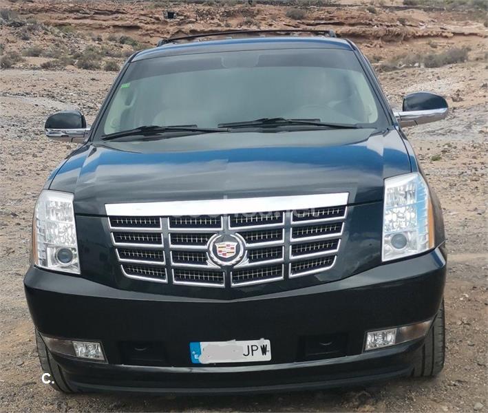 CADILLAC Escalade